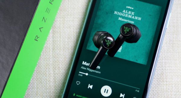 Обзор Razer Hammerhead True Wireless играй и слушай.jpg